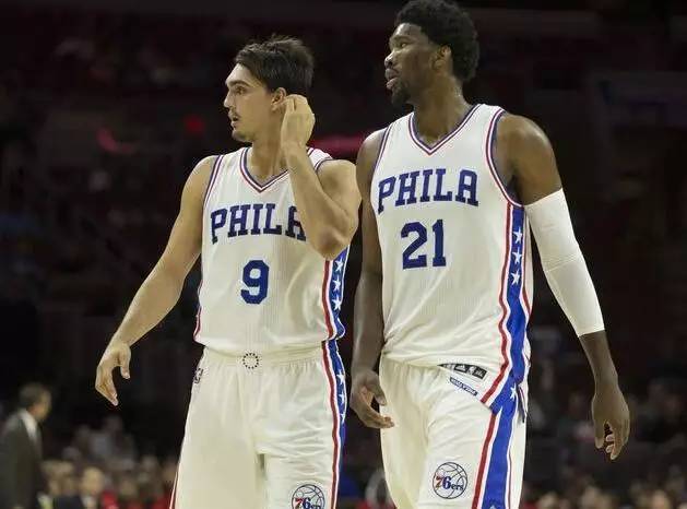 安切洛蒂：皇马到目前为止成绩出色，还能怎么要求阿隆索呢？（安切洛蒂：皇马至今表现优异，对阿隆索还能有何苛求？）