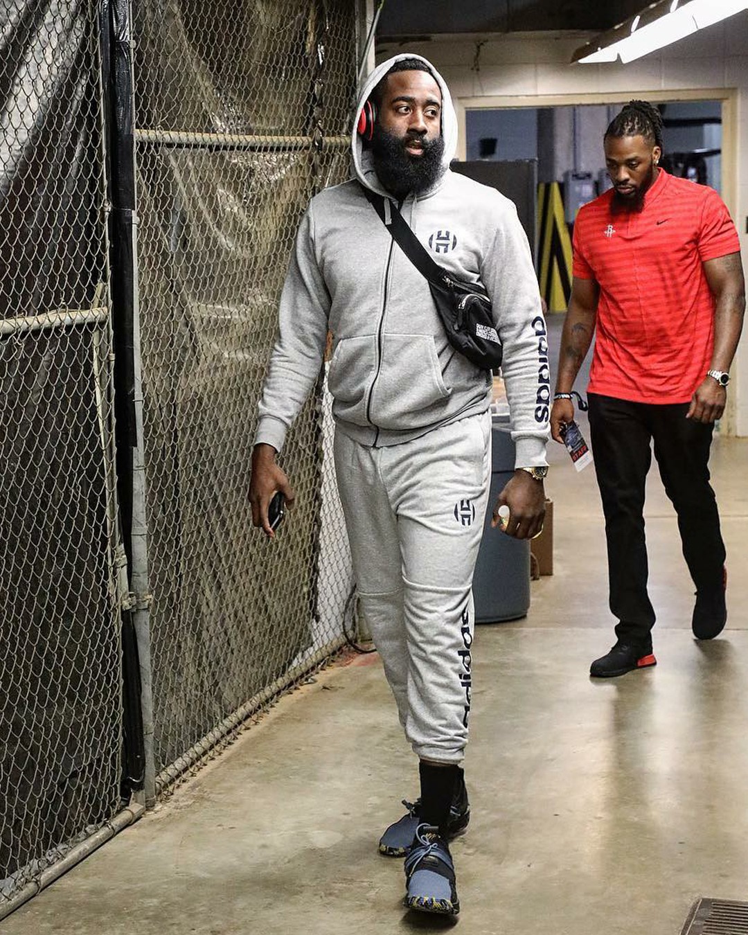 体操名将桑兰现状：瘫痪15年后嫁经纪人，婚后被丈夫和儿子宠上天（桑兰近况：经历15年瘫痪后与经纪人步入婚姻，如今获丈夫与儿子悉心守护）