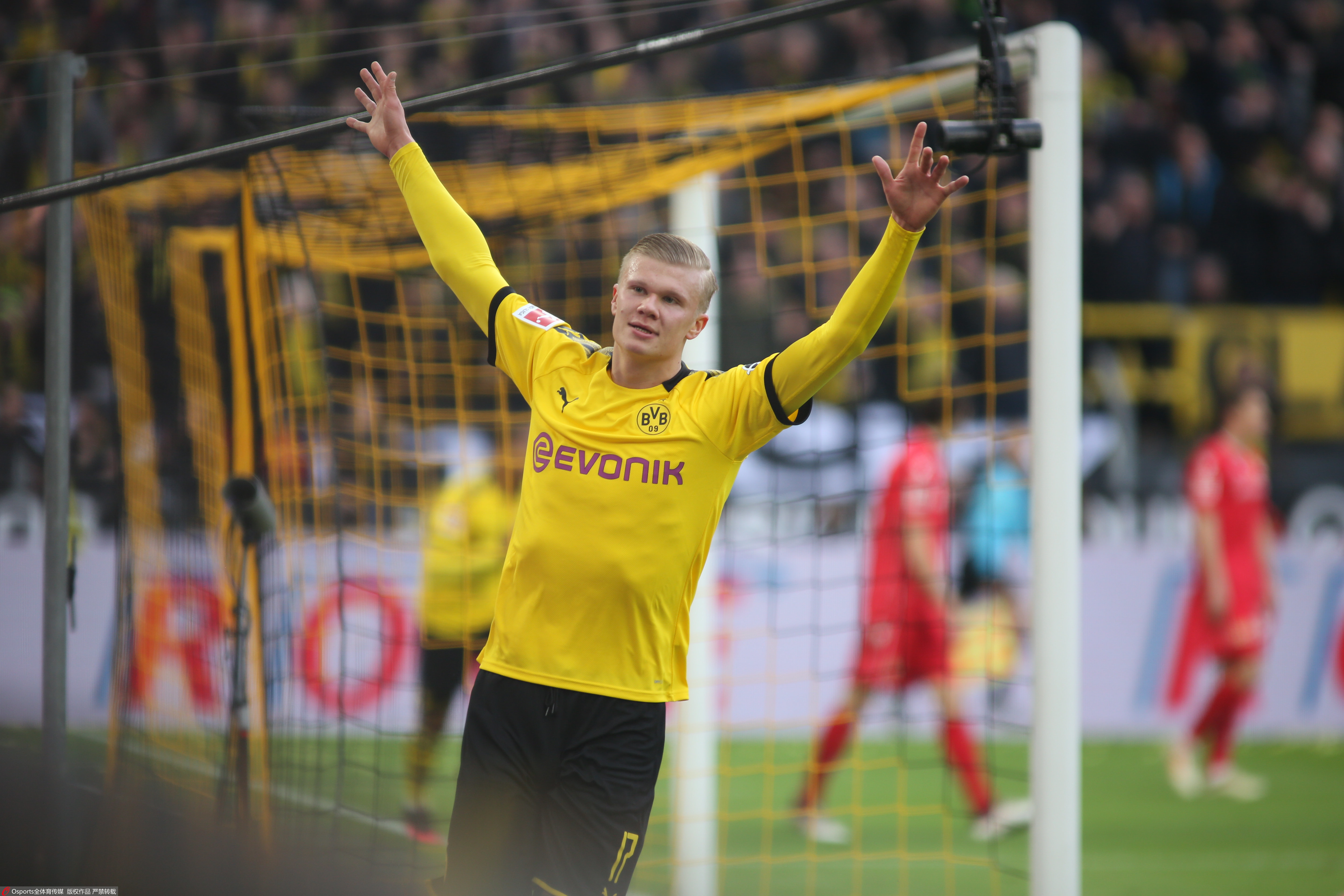 罗马旧将：五大联赛黑人教练很少，希望这只是巧合（罗马旧将：五大联赛黑人主帅屈指可数，盼这仅是巧合）