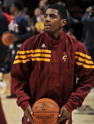 鲁媒：相比外教，韩鹏最大优势是对泰山的信仰以及积累的威望（鲁媒：韩鹏胜过外教在于对泰山的信念与多年累积的威望）