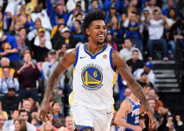 梅西天生内向！但因为足球、变成一个会主动演讲的领袖！（天性内向的梅西，被足球锻造成敢于发声的领袖）