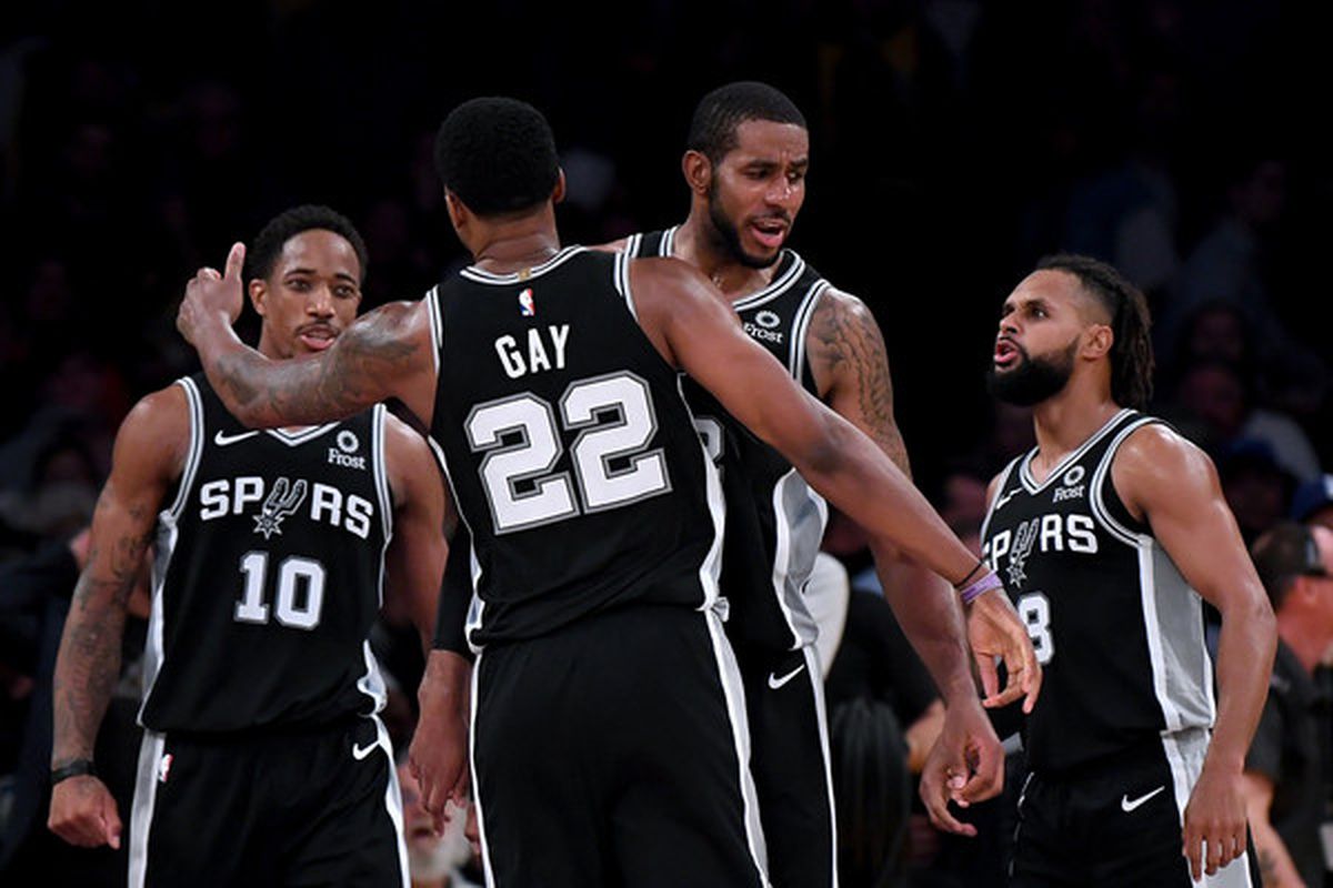 世界报：皇马开会讨论了阿隆索未来，对曼城将是他的最后机会（世界报：皇马召开会议商议阿隆索去留，战曼城或成其最后机会）