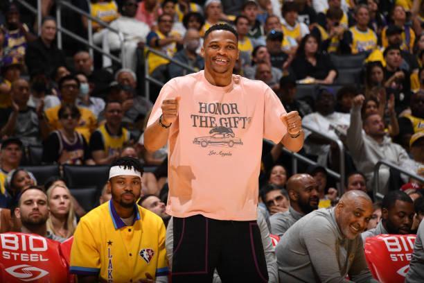 足球报：郑智接手西海岸帅位的可能性最大，但尚未最后敲定（足球报：郑智最有望出任西海岸主帅，尚待最终确认）