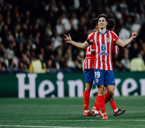 日媒：远藤航、久保建英等人在球场训练，镰田大地因疲劳单练（日媒：远藤航、久保建英等合练，镰田大地因疲劳单独训练）