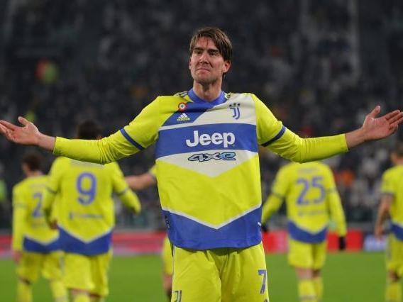 黑马又爆冷，豪门看傻了（黑马再爆冷门，豪门目瞪口呆）